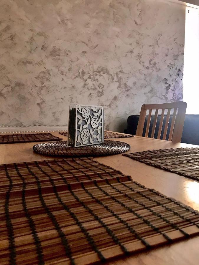 Criss Apartament シナヤ エクステリア 写真