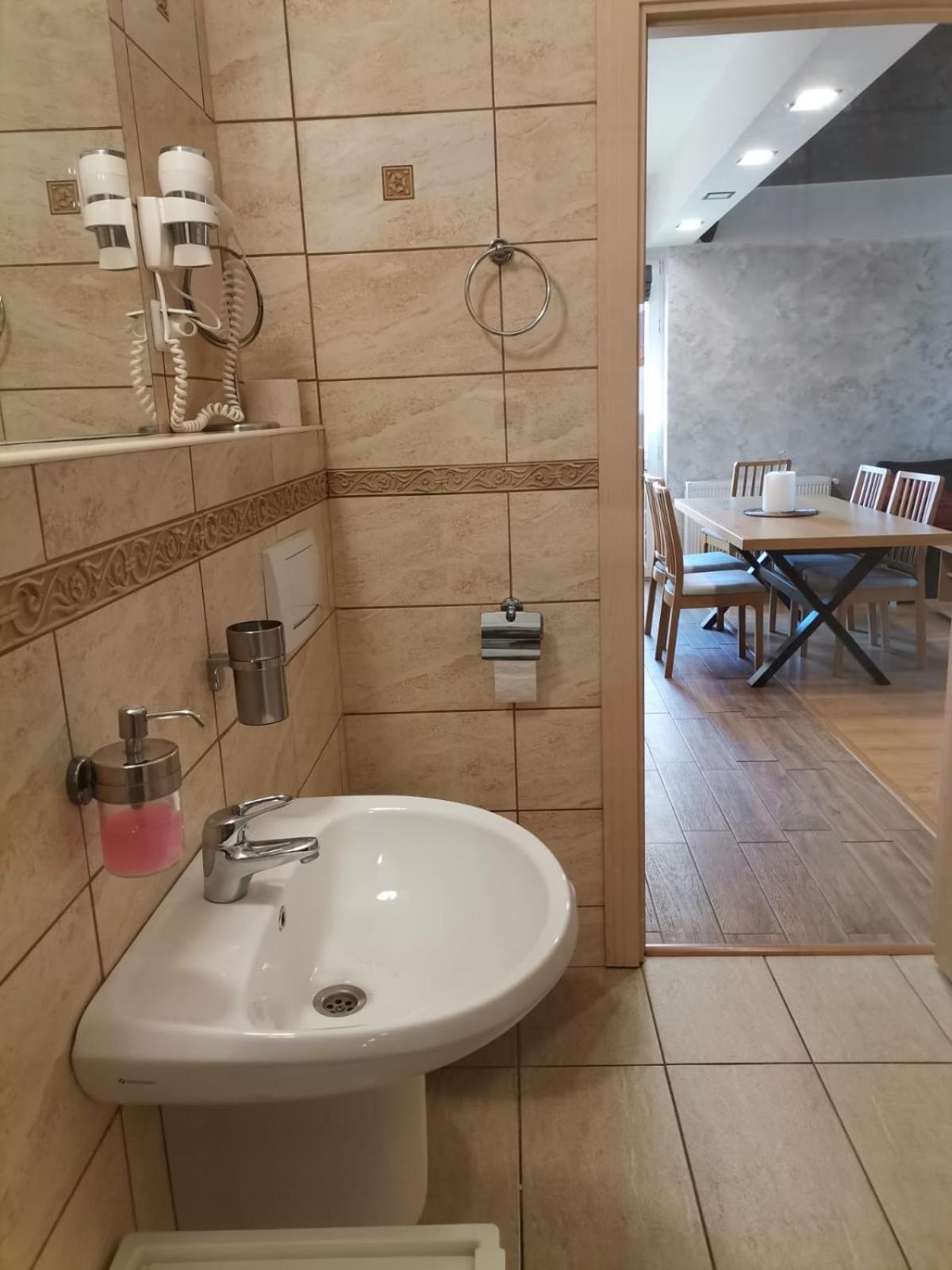 Criss Apartament シナヤ エクステリア 写真