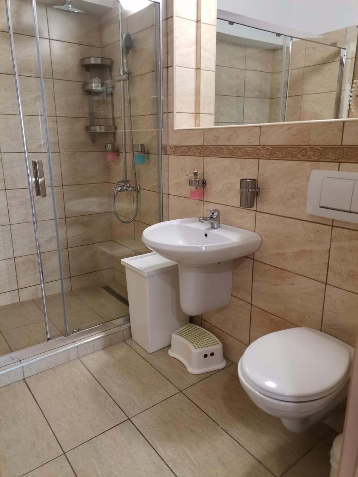Criss Apartament シナヤ エクステリア 写真